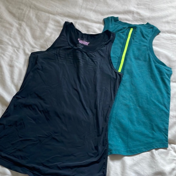 Workout tanks small(2) - Picture 1 of 6
